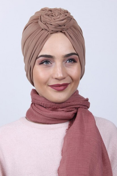 Bidirectional Rose Knot Bonnet Tan