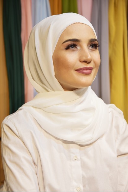 Ready Made Practical Bonnet Shawl Ecru - 100285525 - 