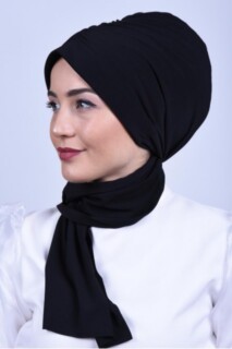 قبعة مزينة برباط أسود - 