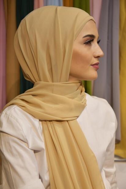 Ready Made Practical Bonnet Shawl Beige - 100285522 - 