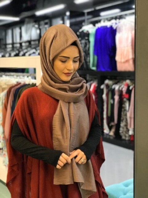 Plisse Shawl - taupe - code: 09-04 - Hijab