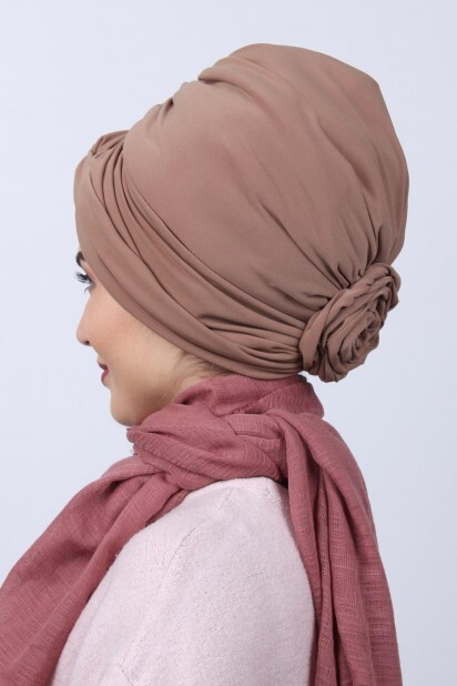 Bidirectional Rose Knot Bonnet Tan