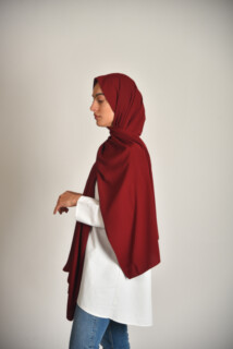 شال المدينة اللون احمر غامق - Hijab
