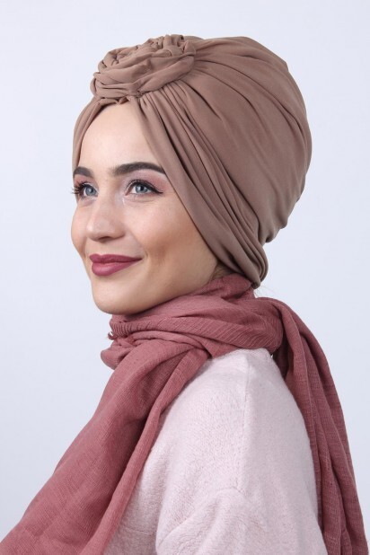 Bidirectional Rose Knot Bonnet Tan