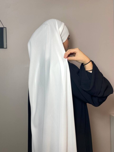 Ready To Wear - كريب بريميوم - أوف وايت - Hijab