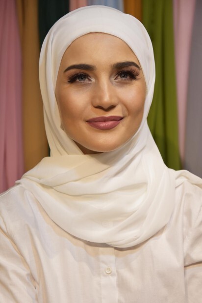 Ready Made Practical Bonnet Shawl Ecru - 100285525 - 