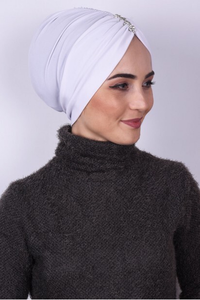 بونيه مطوي باللون الأبيض - 