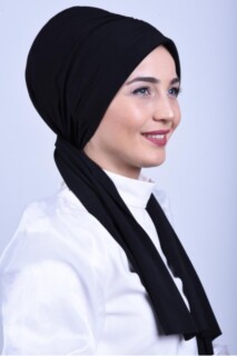 قبعة مزينة برباط أسود - 